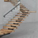 پله چوبی روستیک