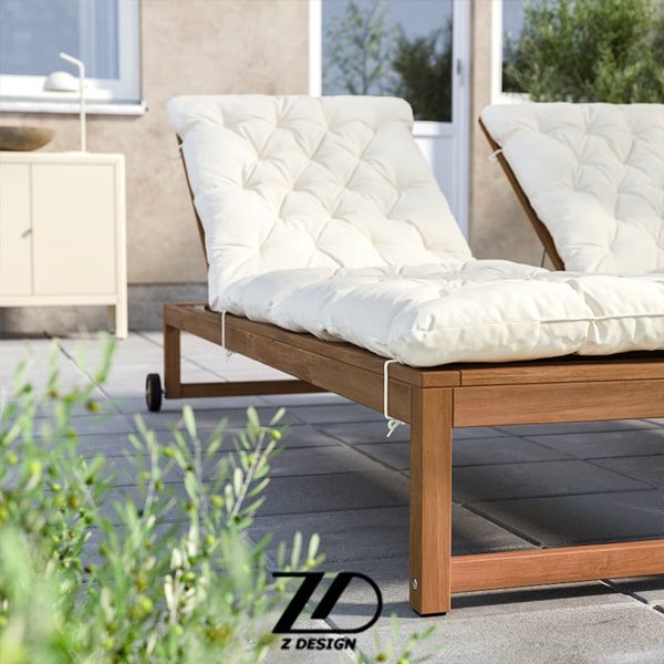 تخت کنار استخر چوبی صدف