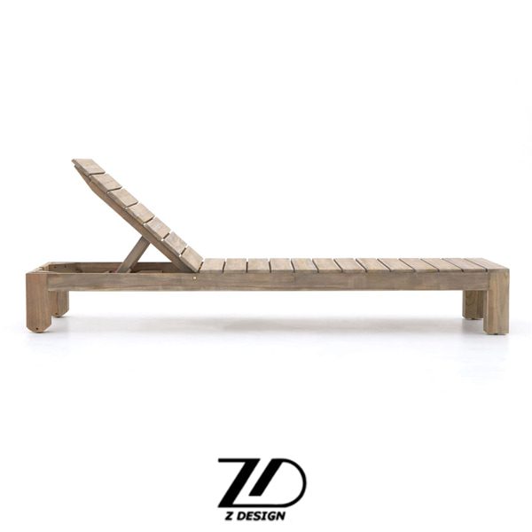 صندلی و تخت کنار استخر