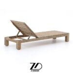 صندلی و تخت کنار استخر