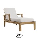 صندلی کنار استخری آدام